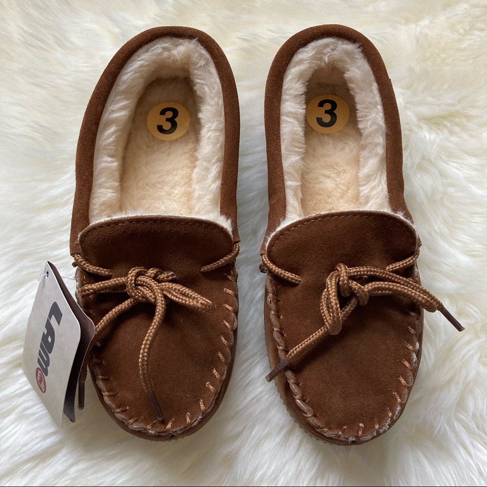 NWT Lamo Kids Moccasins Size 3